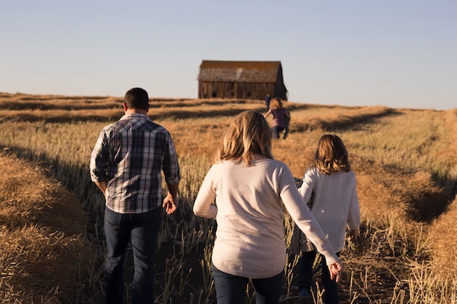 Family going to farm